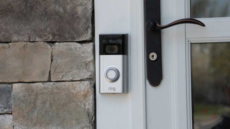 Why is My Ring Doorbell Flashing Red? [3 Red dots on Ring doorbell]